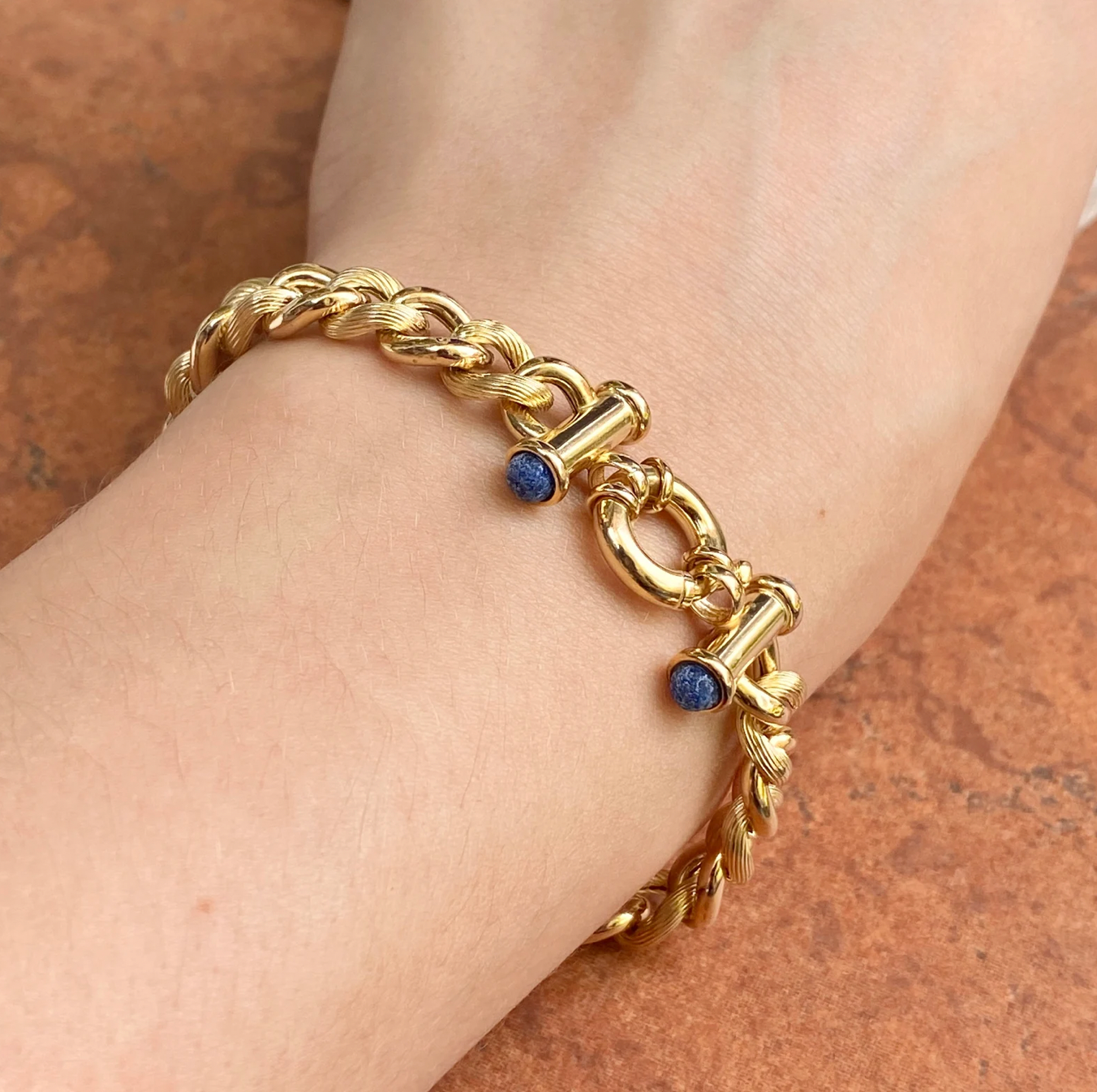 Estate 14KT Yellow Gold Rounded Textured Cabochon Lapis Toggle Clasp Bracelet