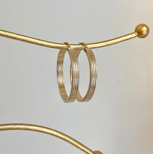 14KT Yellow Gold Ribbed 4mm Flat Tube Round Hoop Earrings 34mm