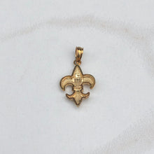Load image into Gallery viewer, 14KT Yellow Gold Fleur de Lis Polished Pendant Charm, 14KT Yellow Gold Fleur de Lis Polished Pendant Charm - Legacy Saint Jewelry